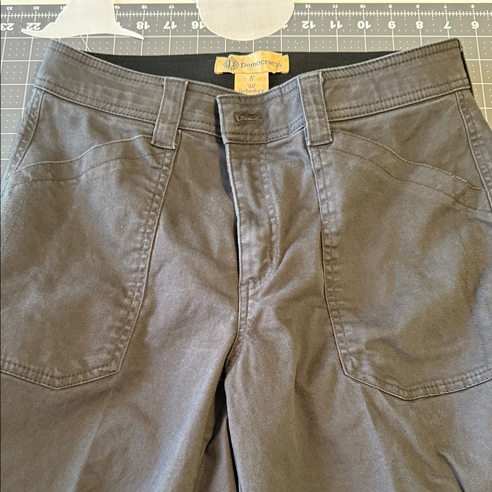 Democracy Gray Ankle & Cropped Jeans